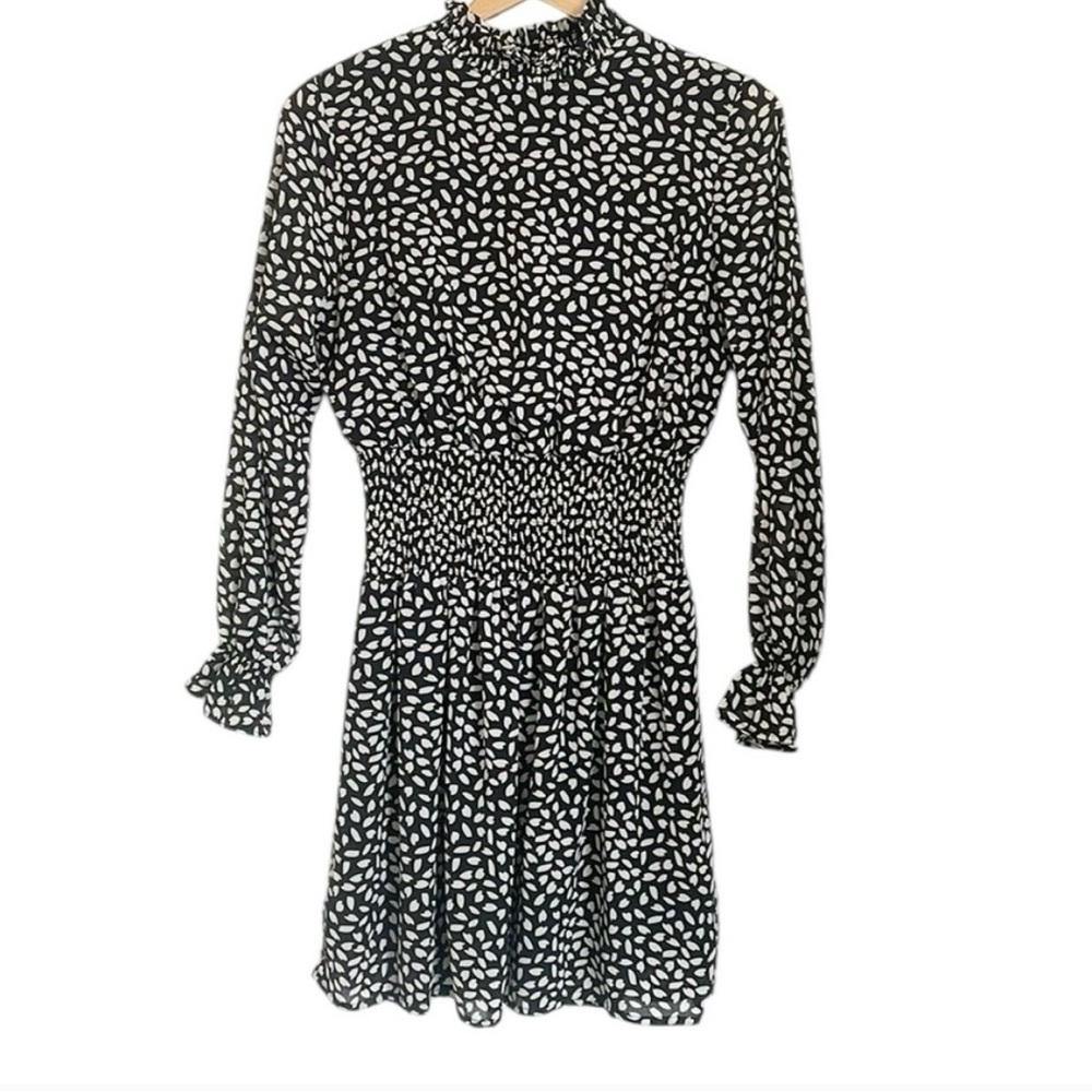 She + Sky Black and White Long Sleeve Dress